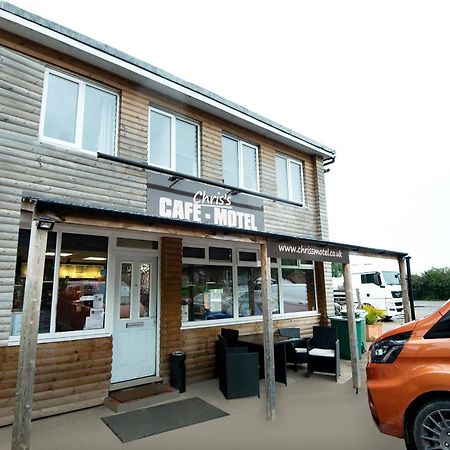 Chris'S Motel Stokenchurch Exterior photo